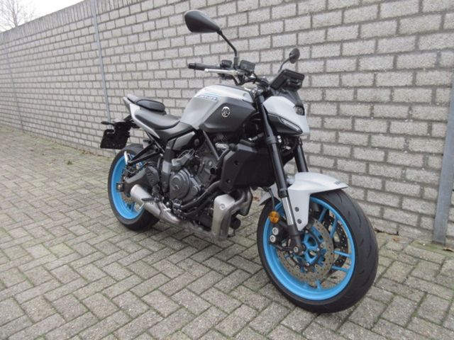 yamaha - mt-07-y-amt