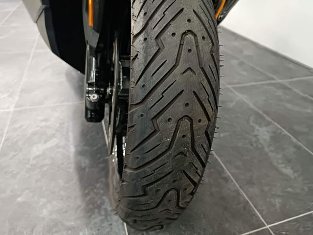 bmw - c-400-gt