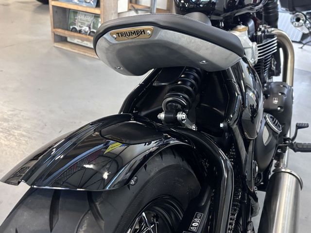 triumph - bonneville-bobber