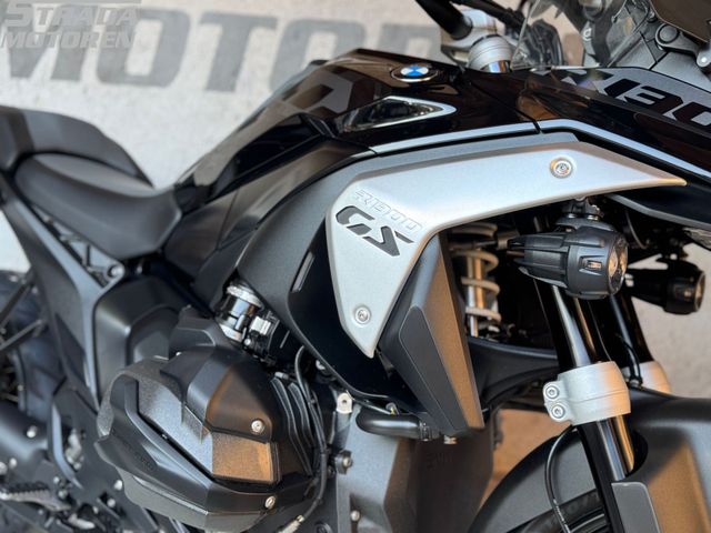 bmw - r-1300-gs-triple-black