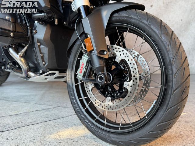 bmw - r-1300-gs-triple-black