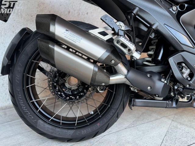 bmw - r-1300-gs-triple-black