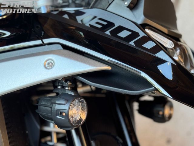 bmw - r-1300-gs-triple-black