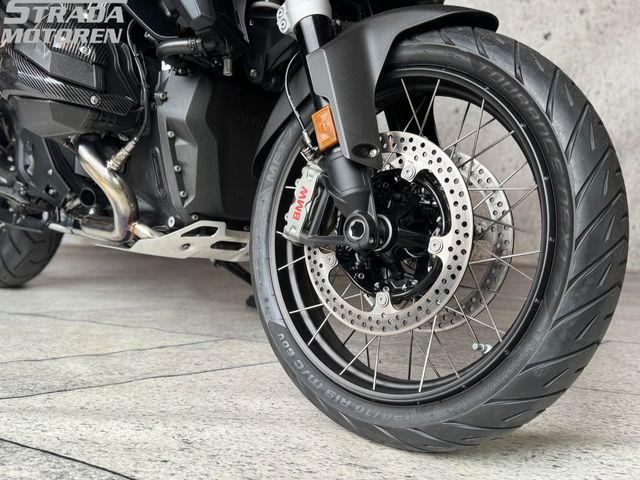 bmw - r-1300-gs-triple-black