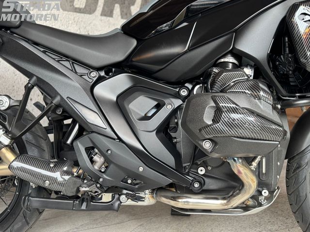 bmw - r-1300-gs-triple-black