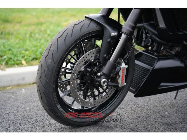 ducati - diavel