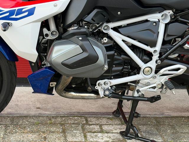 bmw - r-1250-rs