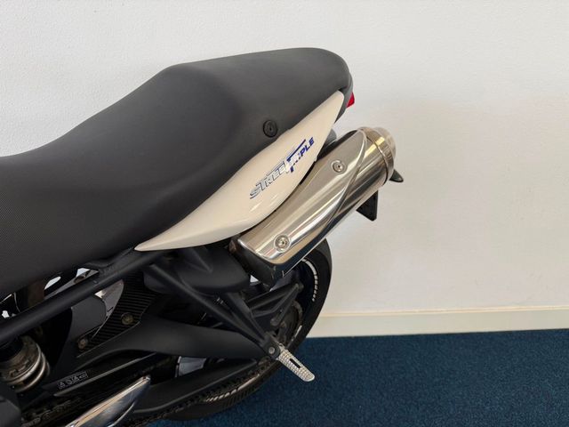 triumph - street-triple-675