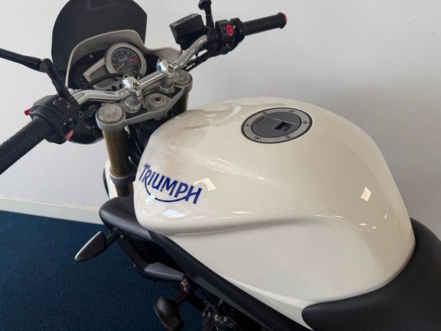 triumph - street-triple-675
