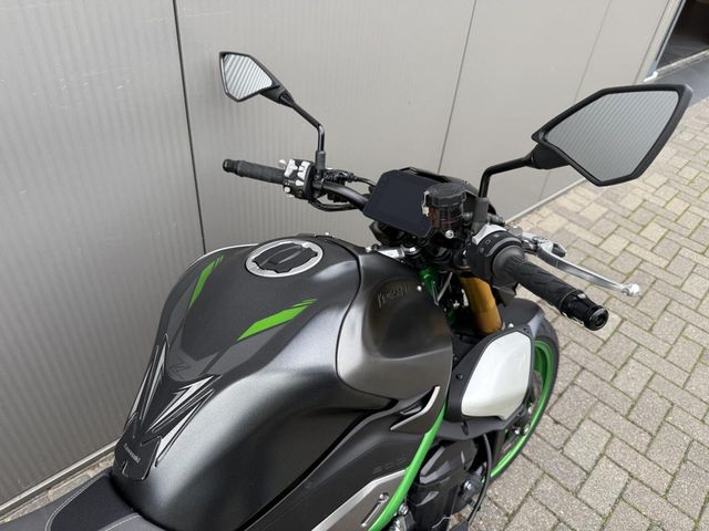 kawasaki - z900-se