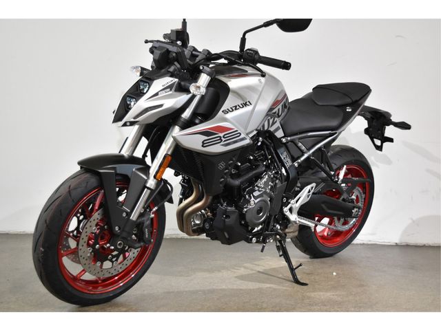 suzuki - gsx-8s