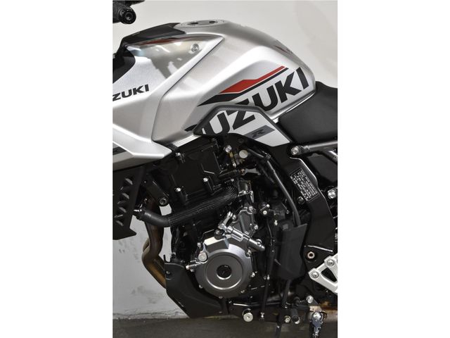 suzuki - gsx-8s