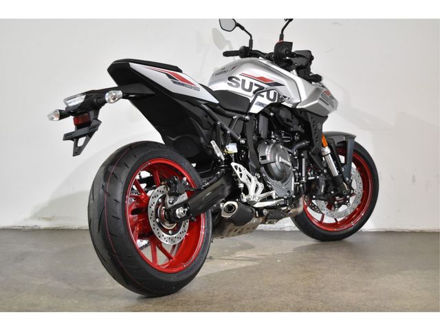 suzuki - gsx-8s