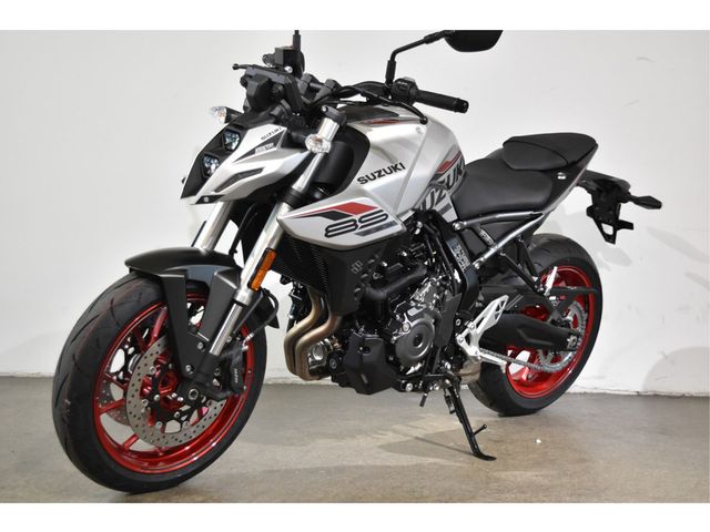 suzuki - gsx-8s