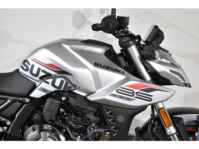 suzuki - gsx-8s