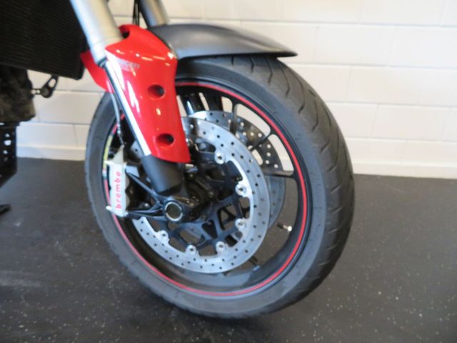 ducati - multistrada-1200-s-pikes-peak