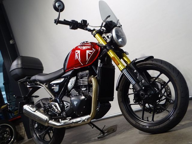 triumph - speed-400
