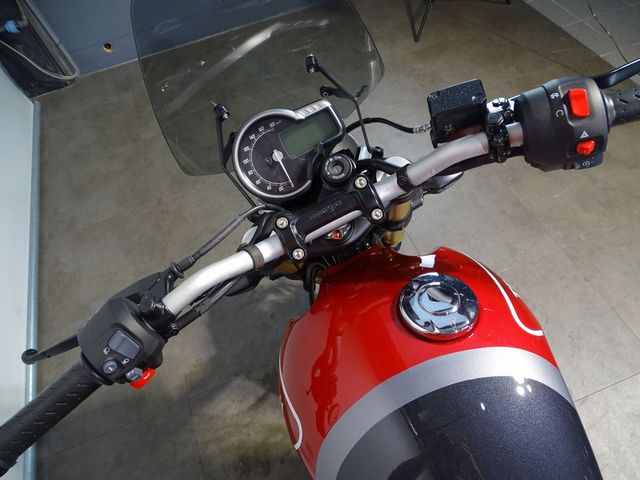 triumph - speed-400