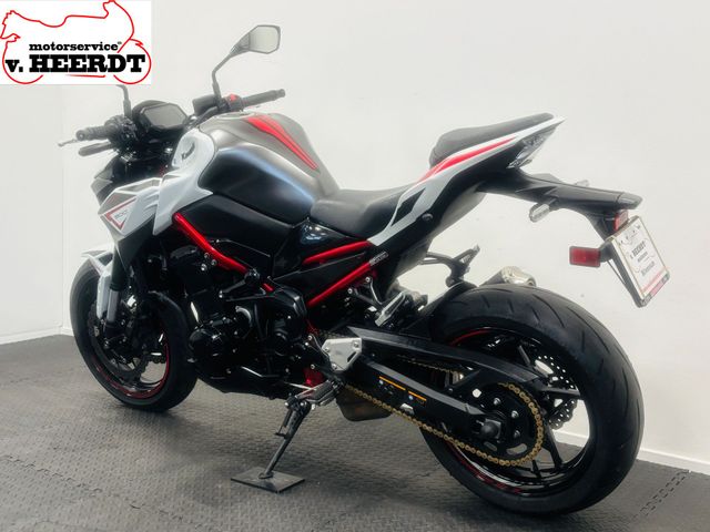 kawasaki - z900