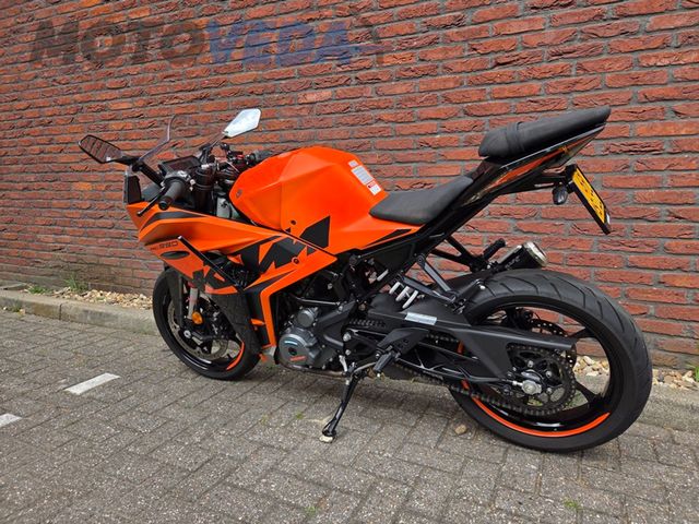ktm - rc-390