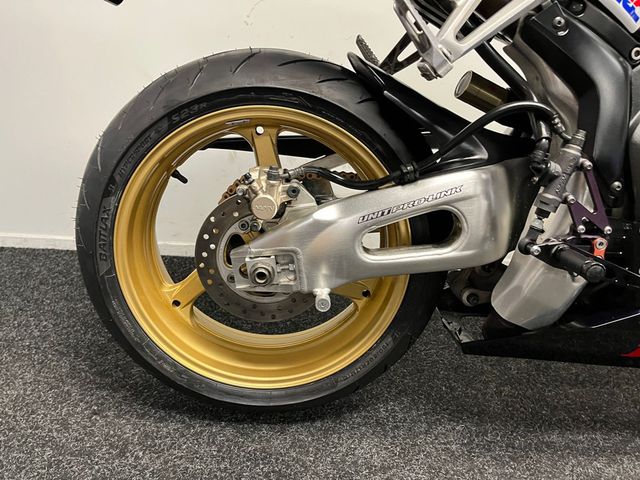 honda - cbr-1000-rr-fireblade