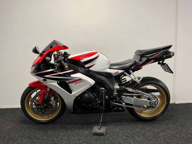 honda - cbr-1000-rr-fireblade