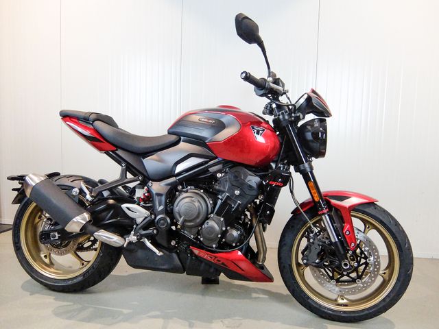 triumph - trident-800