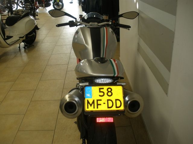 ducati - m-1100