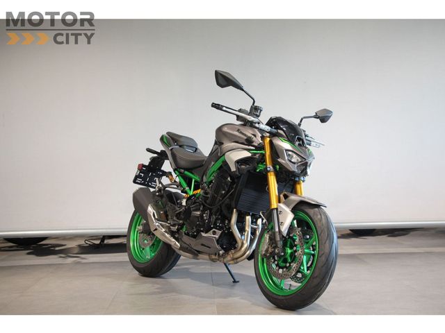 kawasaki - z900