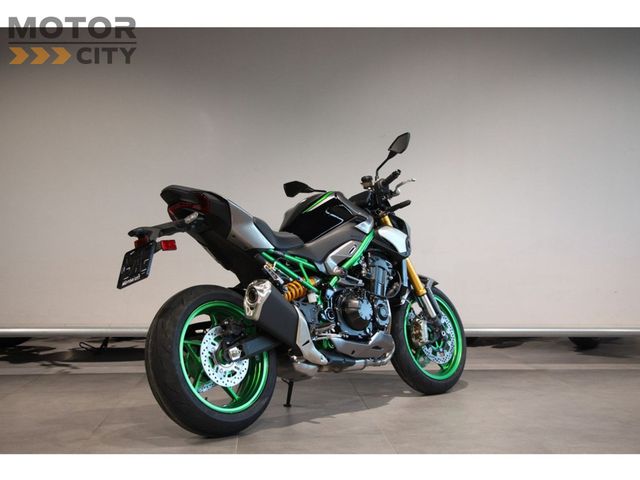 kawasaki - z900