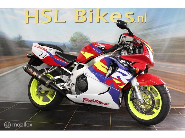honda - cbr-900-rr-fireblade