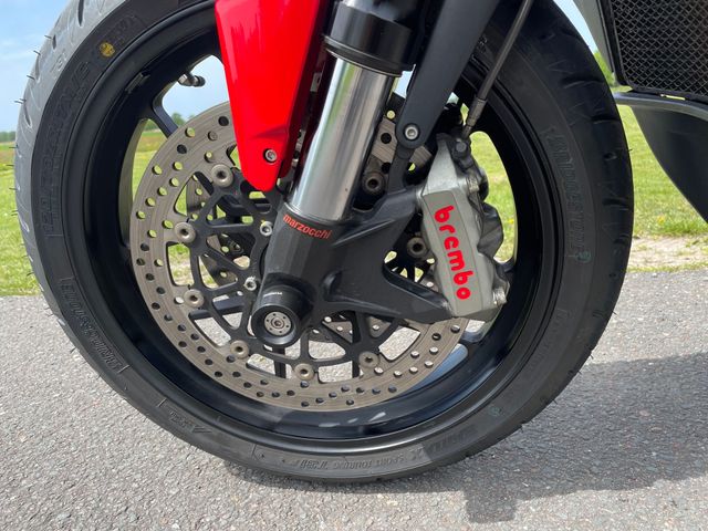 mv-agusta - brutale-1090-rr