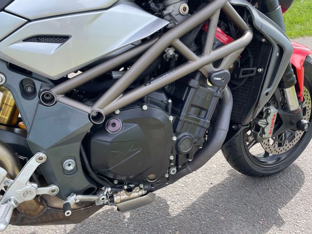 mv-agusta - brutale-1090-rr