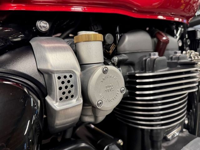 triumph - bonneville-speedmaster