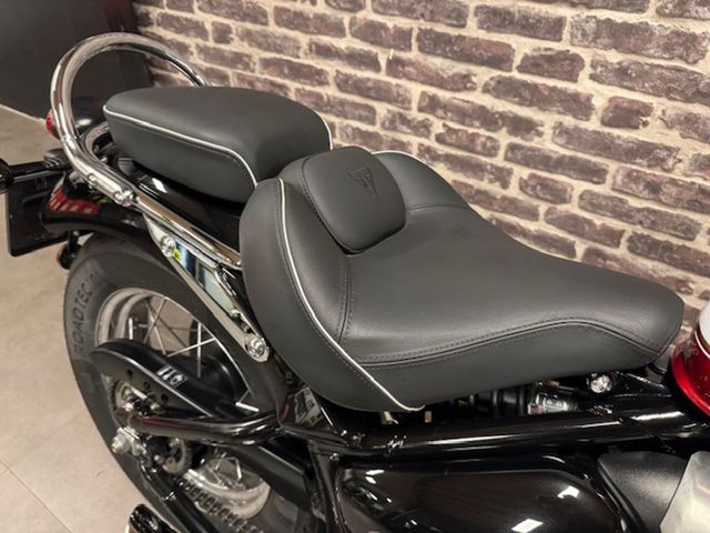 triumph - bonneville-speedmaster