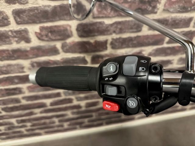 triumph - bonneville-speedmaster