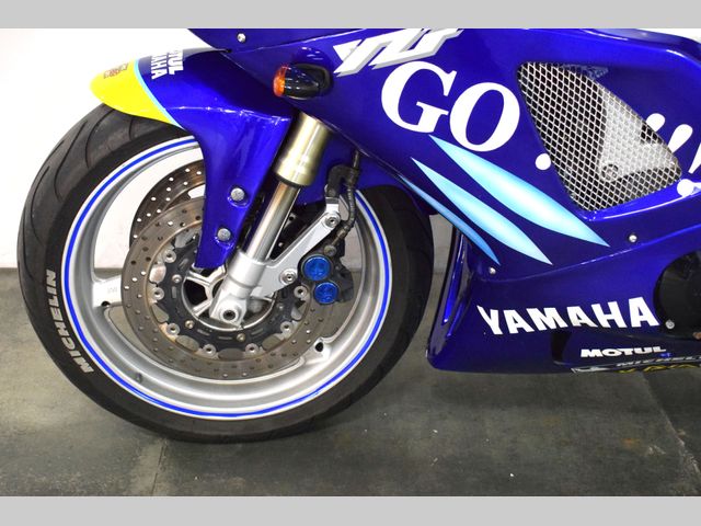 yamaha - yzf-r1