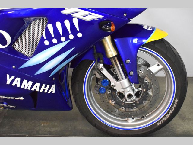 yamaha - yzf-r1