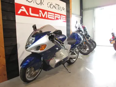 SUZUKI GSX-R 1300 HAYABUSA – foto 3