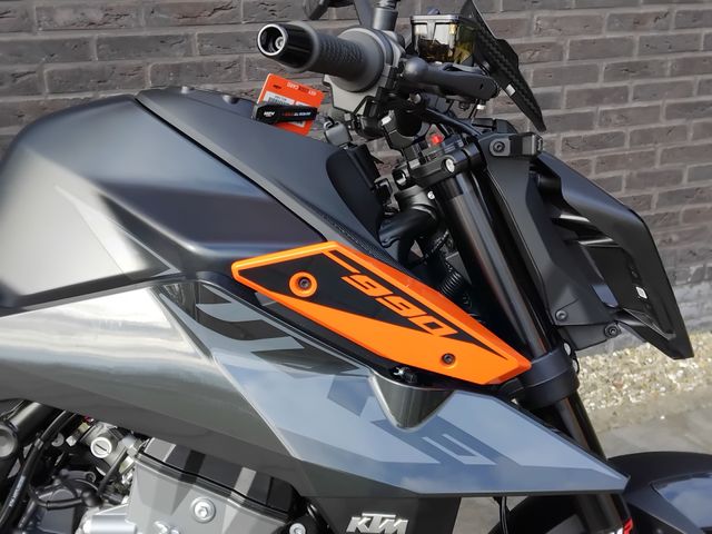 ktm - 990-duke