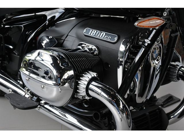 bmw - r-18-b