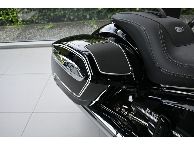 bmw - r-18-b