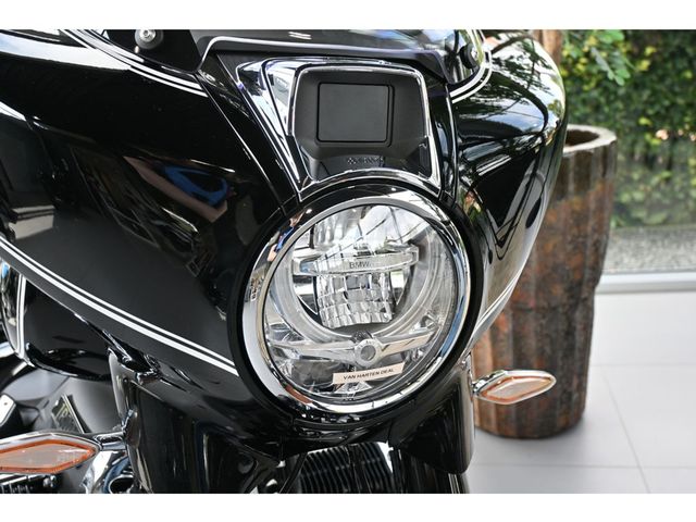 bmw - r-18-b