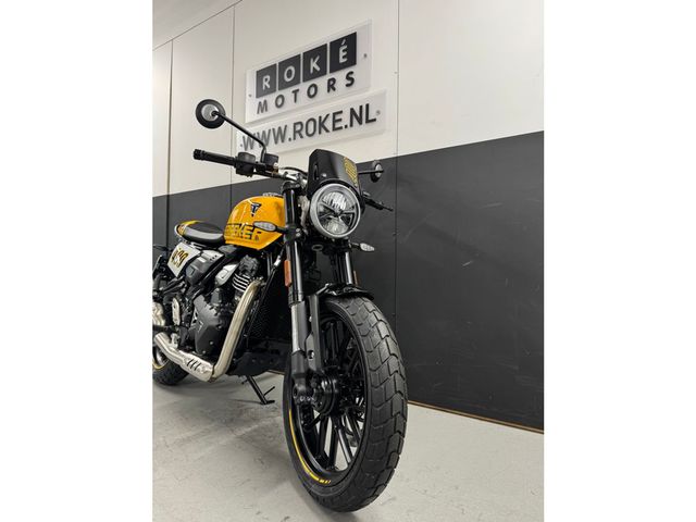 triumph - tracker-400
