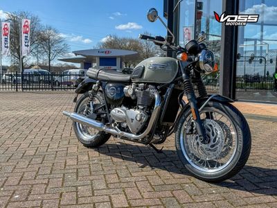 TRIUMPH BONNEVILLE  T 120 – foto 2