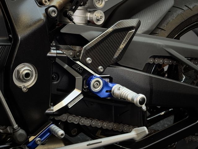 bmw - s-1000-rr