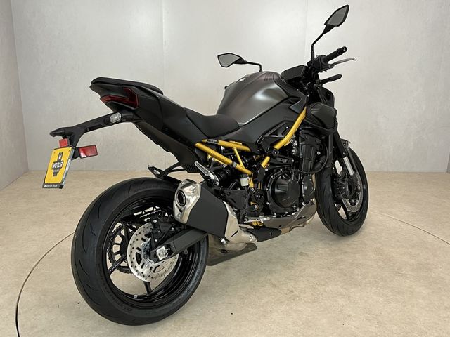 kawasaki - z900