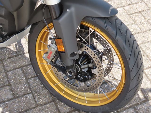 bmw - r-1300-gs-adventure