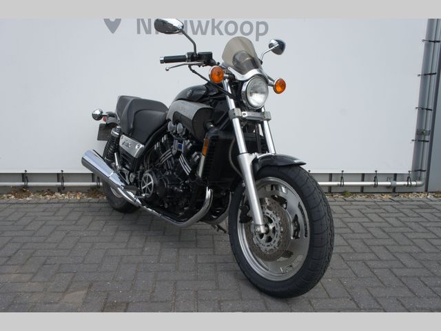 yamaha - vmax-carbon