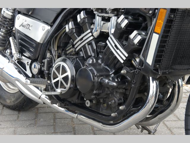 yamaha - vmax-carbon